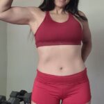 VibreGirly, Girls and female athletes in leggings doing squats and deadlifts. Booty gains workout, glute transformation before after, strong legs training, gym aesthetic women, fitness motivation, curvy fitness journey, thick thighs workout, peach booty exercises, women powerlifting transformation